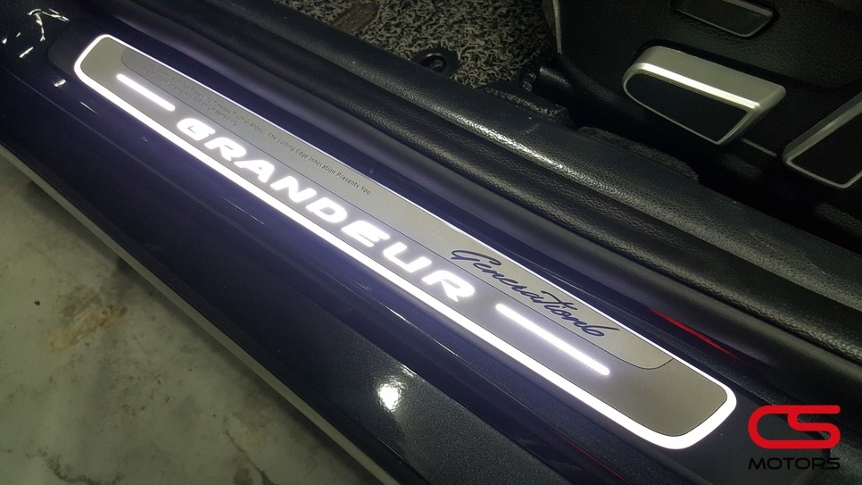 구리 그랜저IG 순정형 LED 도어스커프 시공 / 경기 구리