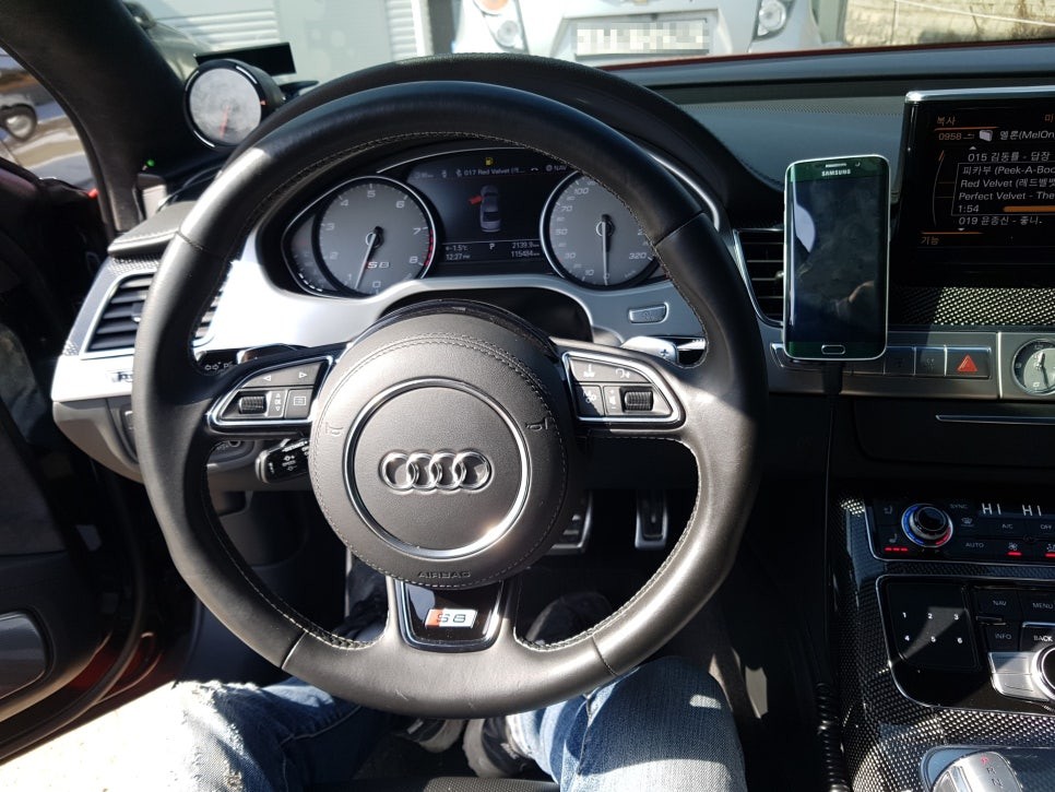 아우디 A5 리얼카본디컷핸들/핸들가죽교체전문/핸들샵 / 용인 기흥구