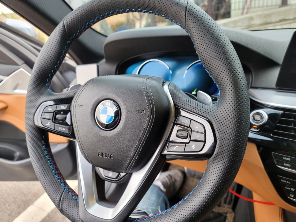 경기남부 / bmw g30 핸들가죽교체작업, 가죽핸들복원, 핸들샵 / 용인 기흥구 / 성남.용인.이천