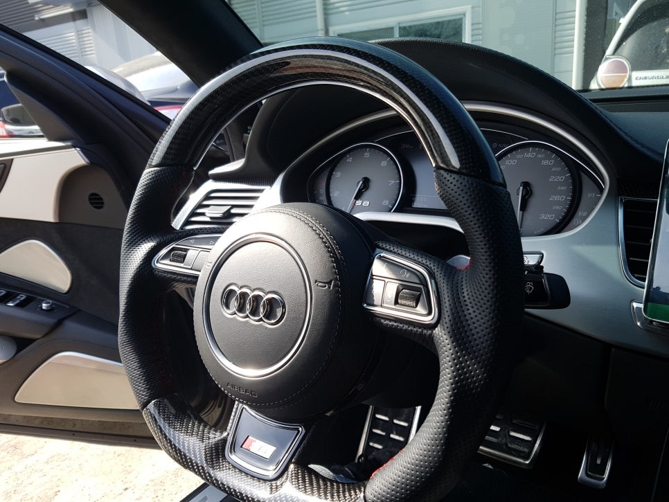 아우디 A5 리얼카본디컷핸들/핸들가죽교체전문/핸들샵 / 용인 기흥구