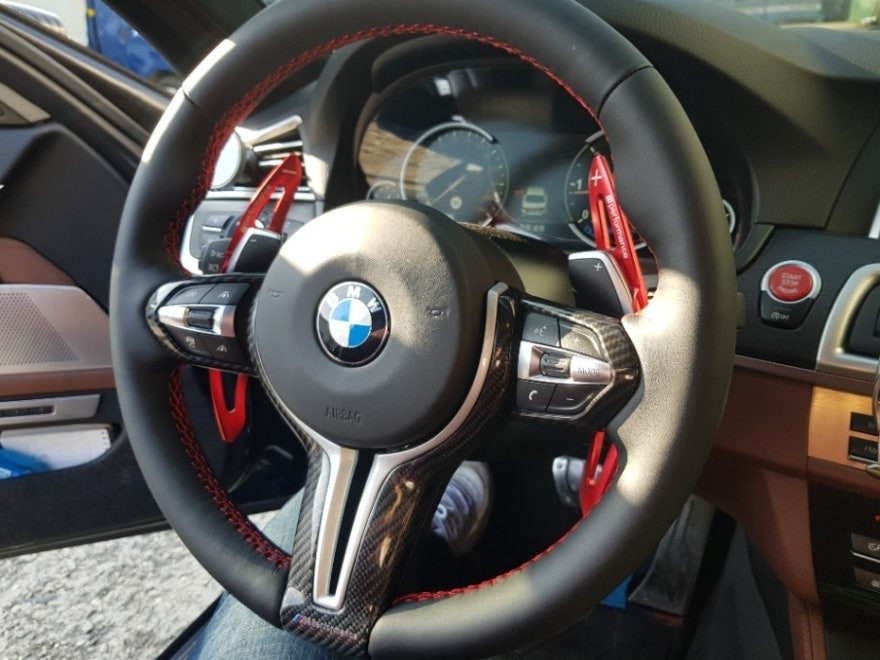BMW 5시리즈 핸들가죽교체,핸들가죽복원,핸들교체,핸들커스텀,핸들diy,레드스티치,핸들튜닝,순정핸들,핸들전문,핸들샵 / 용인 기흥구