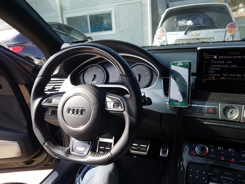 아우디 A5 리얼카본디컷핸들/핸들가죽교체전문/핸들샵 / 용인 기흥구