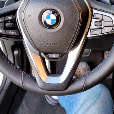 BMW g30 핸들가죽교체,핸들가죽복원,삼색스티치,핸들복원,핸들커스텀,핸들diy,자동차핸들,핸들전문,핸들샵 / 용인 기흥구