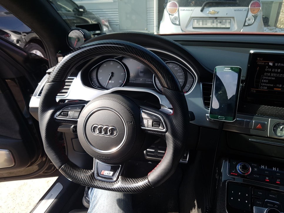 아우디 A5 리얼카본디컷핸들/핸들가죽교체전문/핸들샵 / 용인 기흥구
