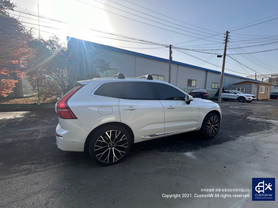 볼보 XC60 카본 세라믹 골드 캘리퍼 도색 (feat. 아케보노 로고)