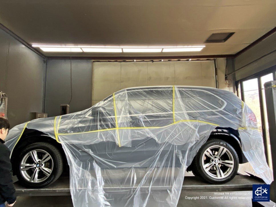 이런 상태의 캘리퍼도 살려냅니다! BMW F15 X5 30d 휠수리 후 블랙유광 휠도색 + 블루 캘리퍼 도색 및 허브 방청