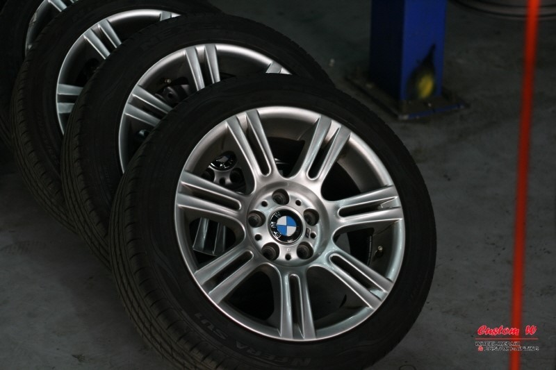 블랙유광 휠도색을 한 SUV와 승용차량.(JEEP 체로키,BMW 3 E90) / 용인 처인구