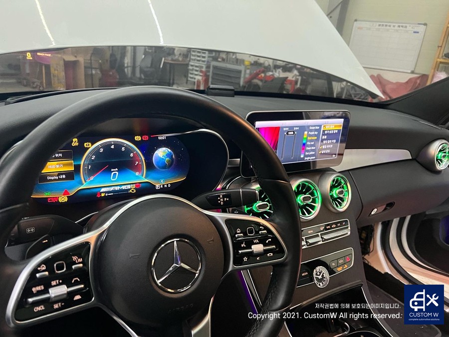 벤츠 W205 C220d 순정 헤드업디스플레이(HUD), LCD 클러스터 설치.