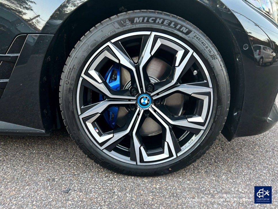 BMW i4 860M 다이아몬드 컷팅 휠수리 휠복원