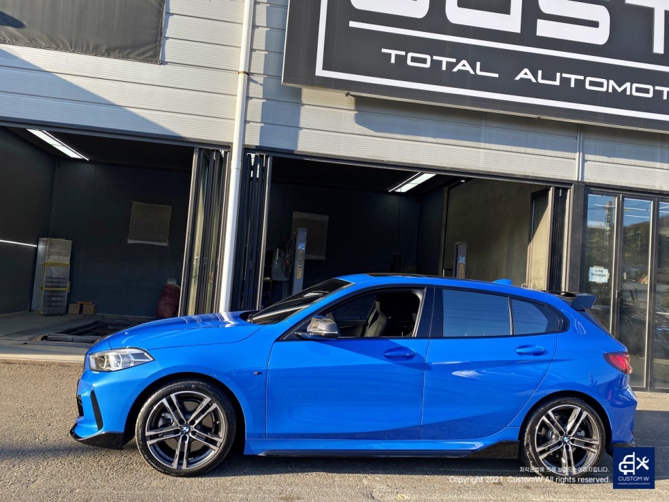 BMW 120i 704M 블랙유광 휠도색 + 레드 캘리퍼 도색