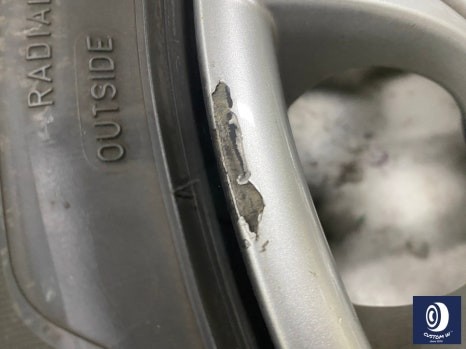 엉망진창 잘못된 휠 수리 도색 이력이 있는 BMW E60 535d (M5 휠) 약품 박리 후, 알루미늄 상태에서 휠 생산공정 동일하게 올바른 공정으로 실버 휠 복원 도색_!