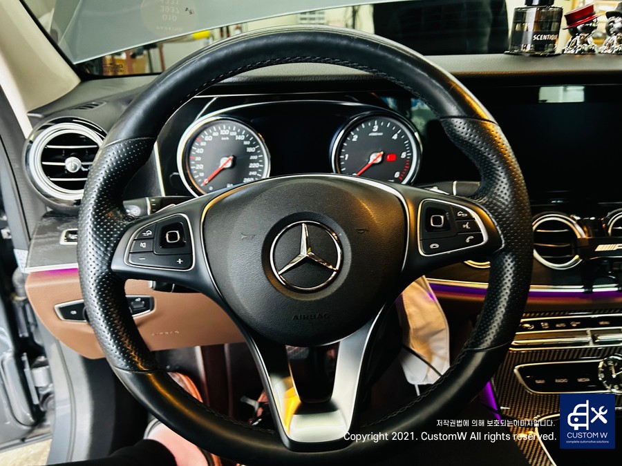 경기남부 / 벤츠 E220d 반자율주행 옵션 설치, AMG 핸들 교체, 와이드콕핏 설치. / 용인 처인구 / 성남.용인.이천