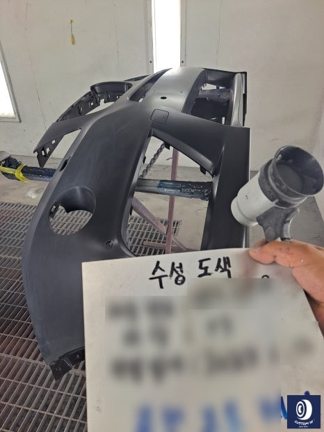 BMW X3 전방 추돌사고로 손상된 보닛 + 프론트 범퍼 수리