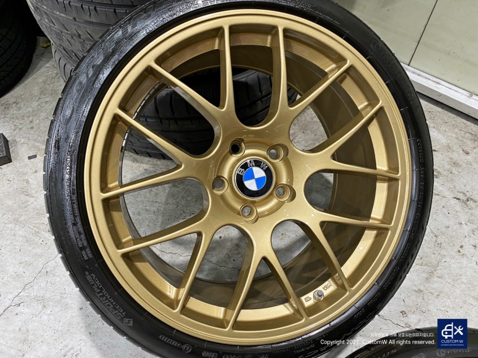 BMW F32 420i Apex EC-7 휠수리 후 페라리 골드 휠도색