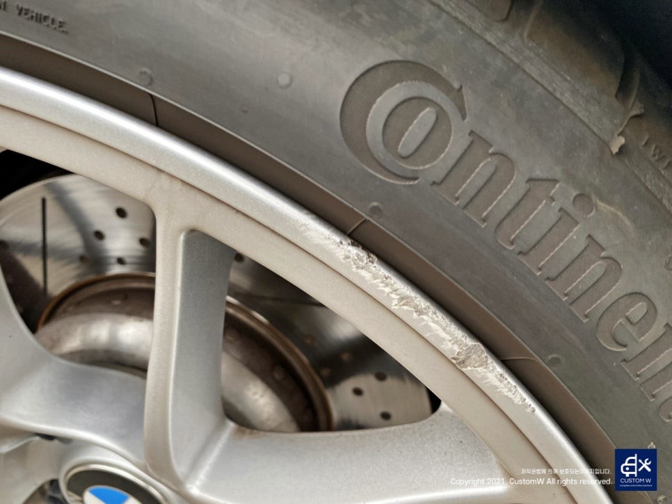 BMW F32 420i Apex EC-7 휠수리 후 페라리 골드 휠도색