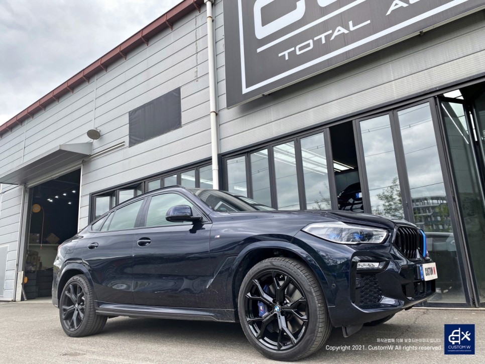BMW X6 휠수리 후 블랙유광 휠도색