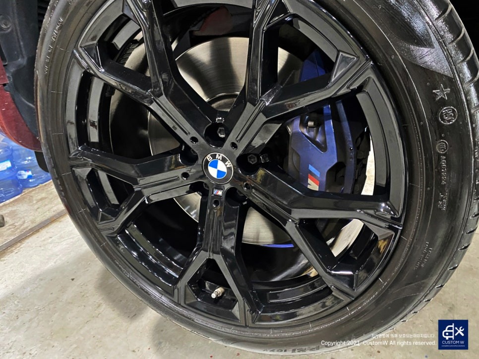 BMW G06 X6 40i 741M 휠수리 후 블랙유광 휠도색 / 용인 처인구