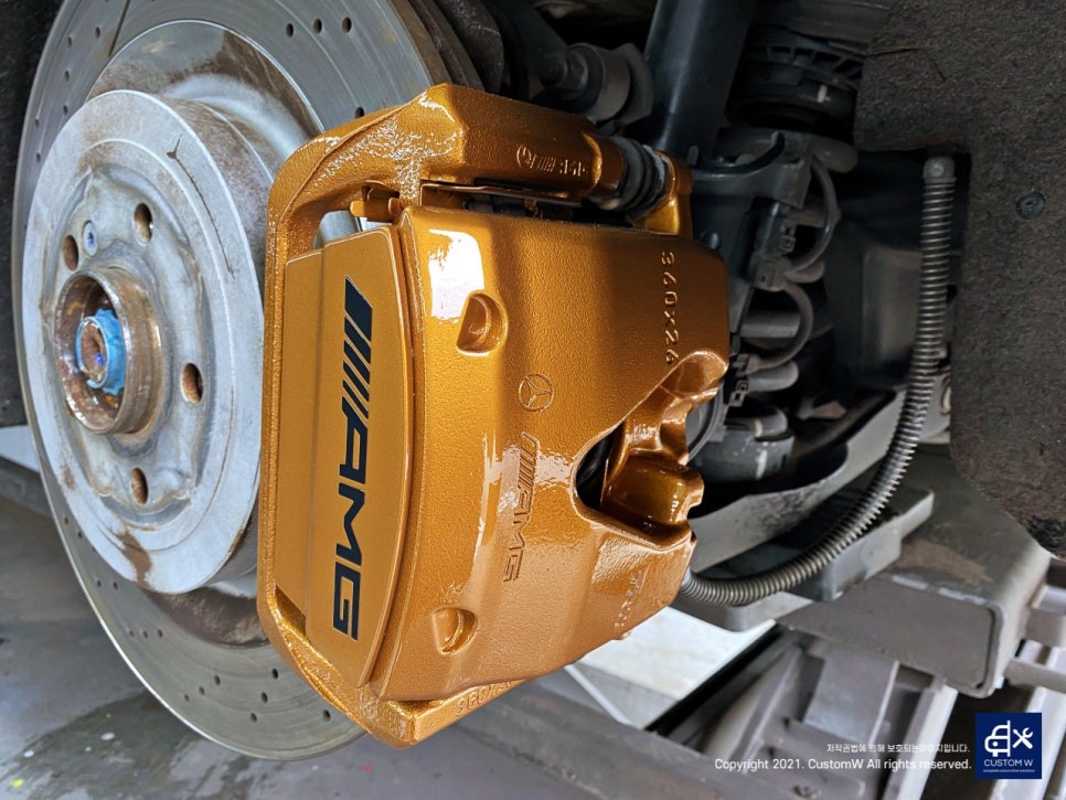 벤츠 C63 AMG 카브리올레 카본 세라믹 골드 캘리퍼 도색