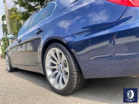 엉망진창 잘못된 휠 수리 도색 이력이 있는 BMW E60 535d (M5 휠) 약품 박리 후, 알루미늄 상태에서 휠 생산공정 동일하게 올바른 공정으로 실버 휠 복원 도색_!