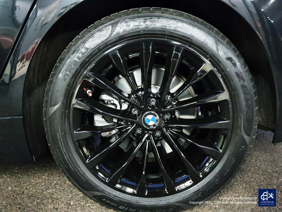 BMW G30 520i 블랙유광 휠도색 / 용인 처인구