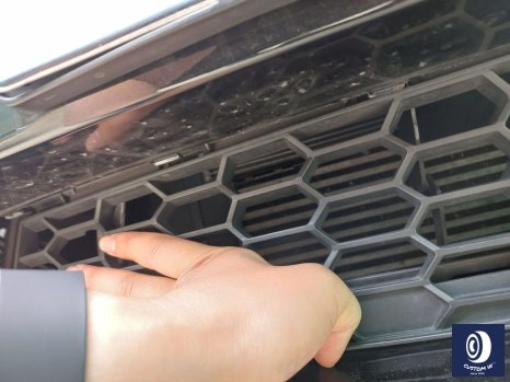 BMW X3 전방 추돌사고로 손상된 보닛 + 프론트 범퍼 수리
