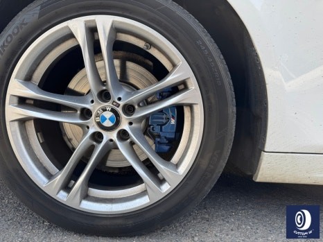 BMW F10 520D 녹 부식 제거 후, 블루 캘리퍼 도색