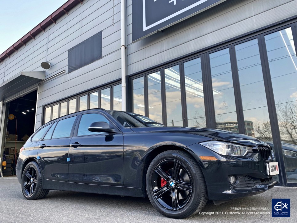 역대급 부식! BMW F31 320d 투어링 블랙유광 휠도색 + 레드 캘리퍼 도색