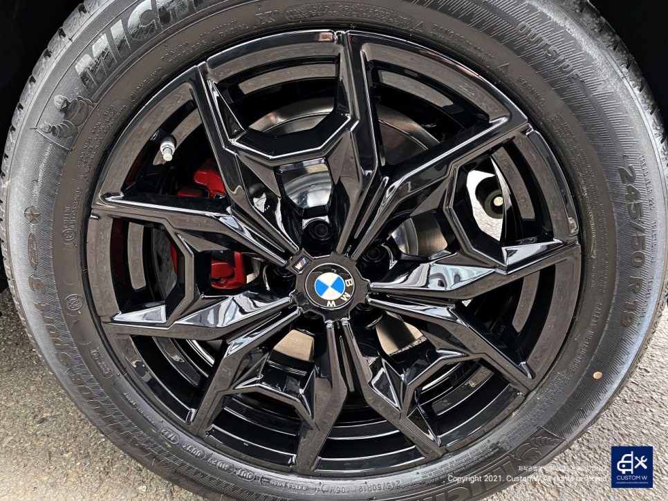 BMW X3 20i 887M 블랙유광 휠도색