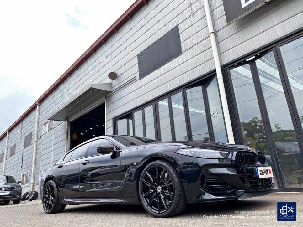 BMW M850i 895M 블랙유광 휠도색