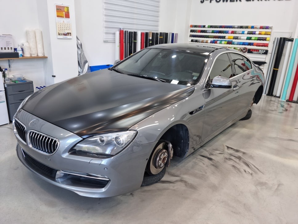 인천 랩핑 BMW 6시리즈 사틴 블랙 전체 랩핑 실내 랩핑 휠 복원까지 한 번에 제이파워 개러지에서  작업했습니다 / 인천 논현동