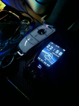 ▶ 벤츠 자동차키 구형 -> 최신 고급형 LCD 터치스크린 올블랙 AMG 엠블럼 백커버 로고제작 및 점검 수리 키복사 스페어키 제작 전국출장가능.