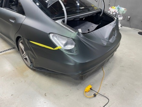 논현랩핑 벤츠 CLS 전체랩핑 타이니봇 매트 갤럭시 더스트 블랙 그린 / 강남, 개포, 양재