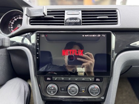 폭스바겐 파사트 안드로이드 오토와 애플 카플레이를 위한 작업기