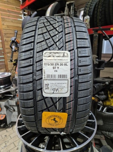 벤츠 CLS450 타이어 옆면 손상으로 컨티넨탈 타이어 장착