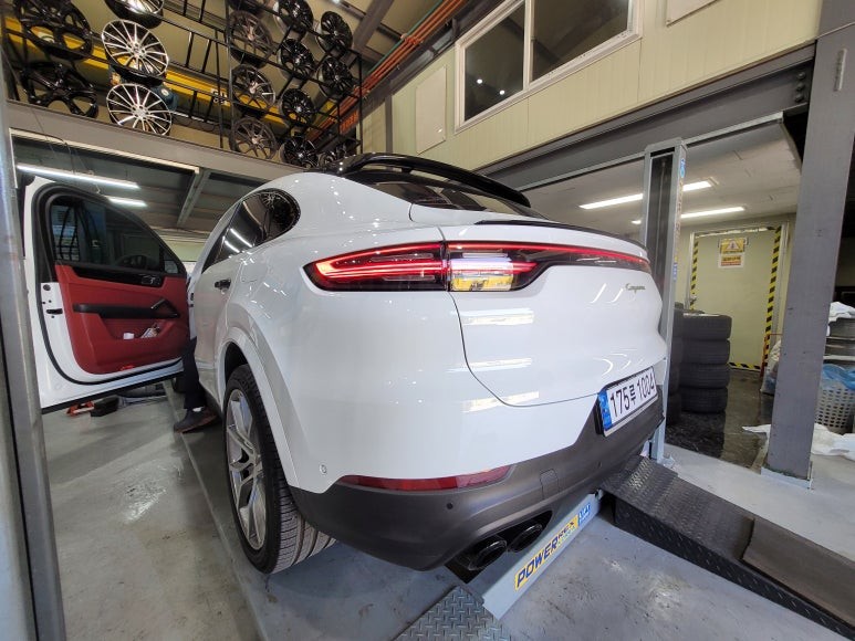 페라리 휠  컷팅 + 블랙 유광 도색 / 부산 강서구 명지동