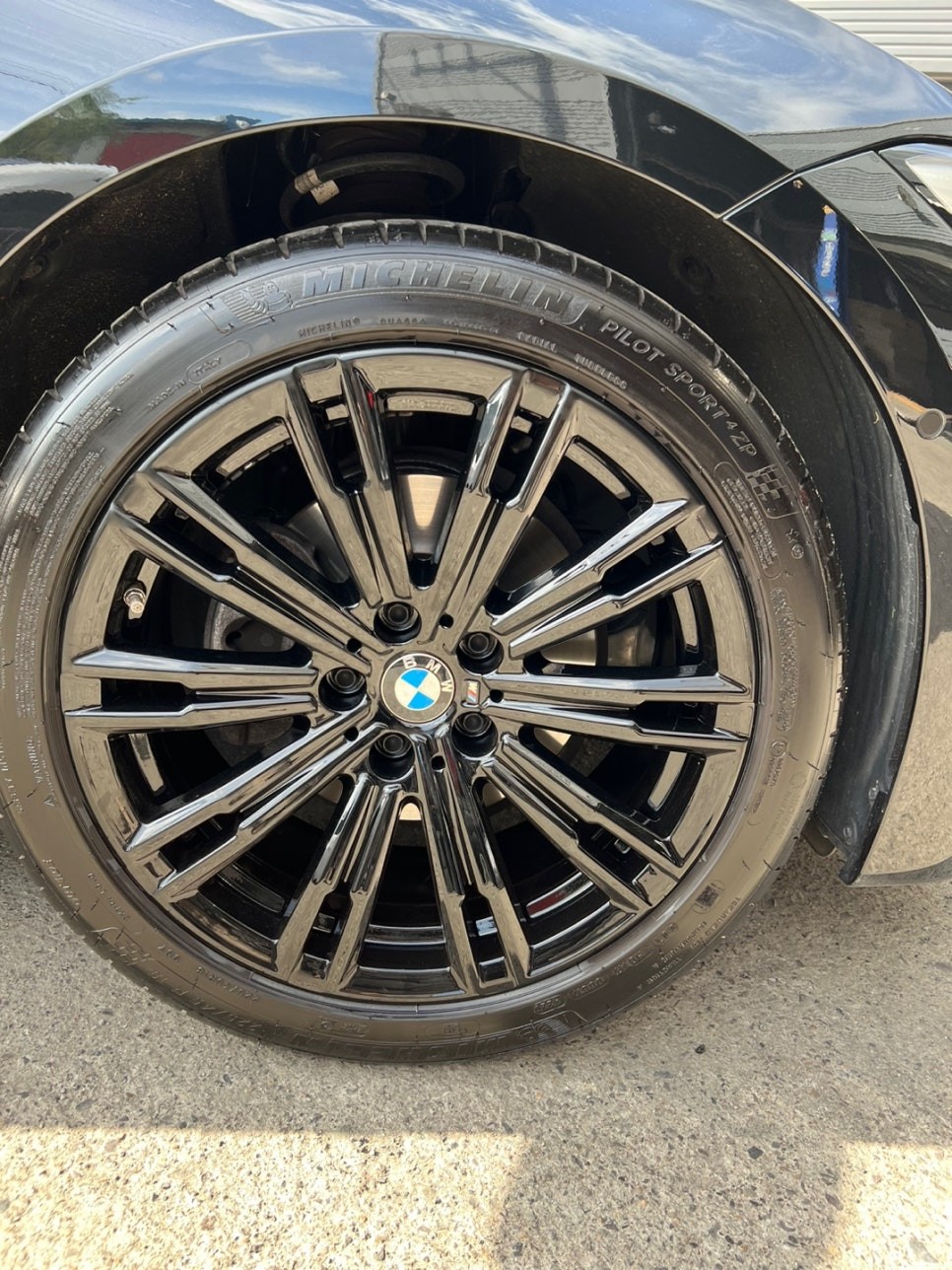 [울산휠마스터][울산휠도색][휠복도색맛집]BMW 3시리즈 휠 블랙유광 도색 / 울산 북구