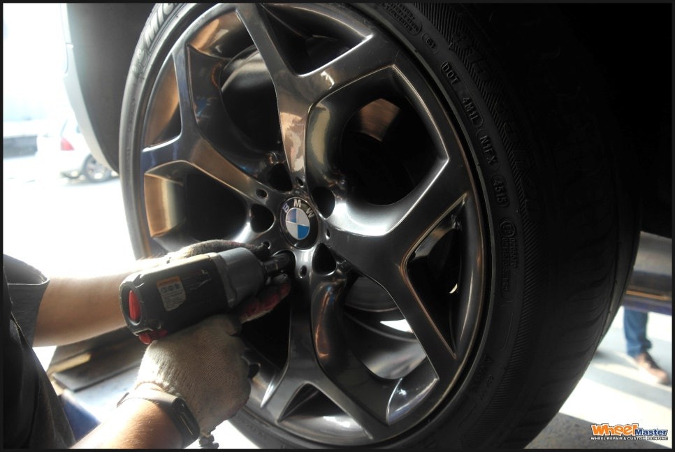 [울산휠수리][휠도색][울산휠]bmw x6순정휠 하이퍼메탈 분체도장 휠도색 / 울산 북구
