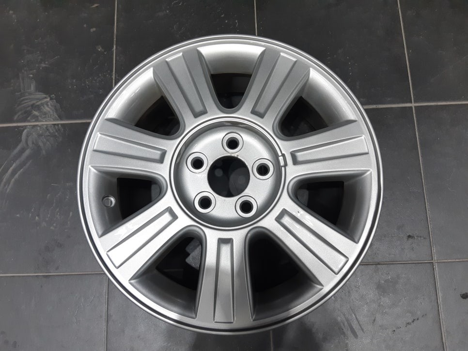 [울산휠마스터][휠복원잘하는집][휠복원가격]포드 토러스 휠 복원 / 울산 북구