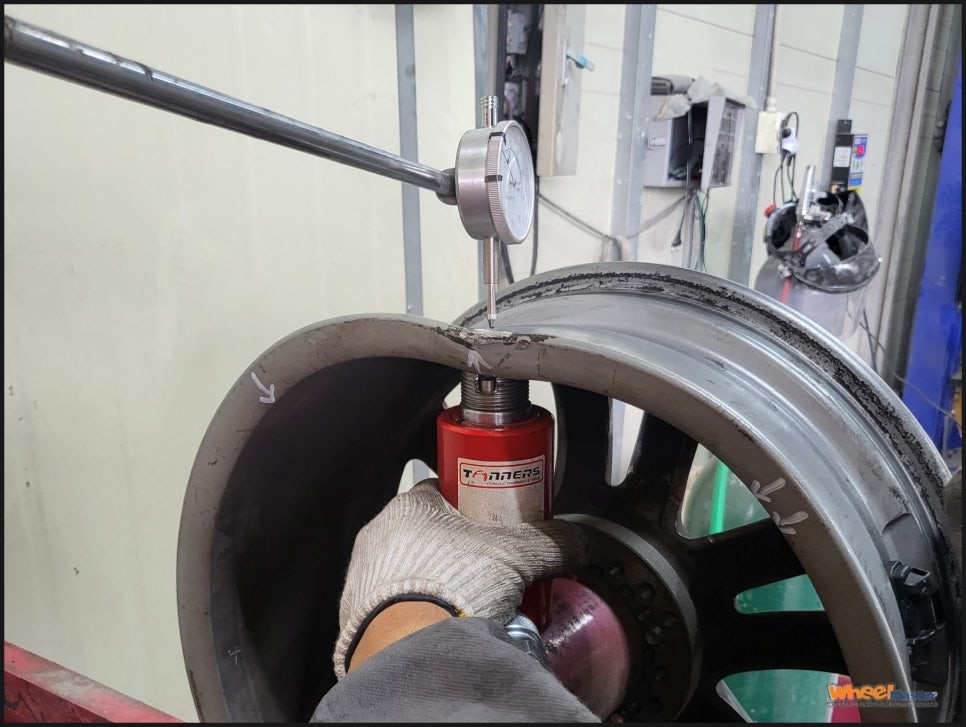 [울산휠수리][휠복원][휠도색] bmw 5gt 순정휠 휠굴절수리 / 울산 북구