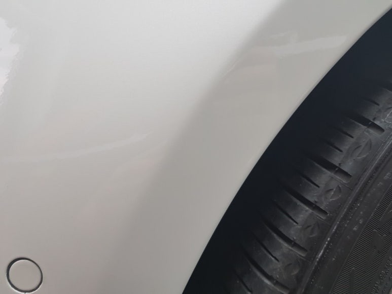 벤츠 E 클래스:송도 도색 잘하는 디테일아지트!/수입차 범퍼 부분도색
