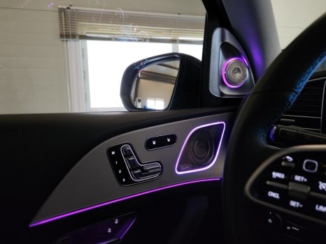 벤츠 GLE 300D 엠비언트 라이트, 송풍구엠비언트, 미드레인지, 확장형 전동트위터 장착해봅시다.