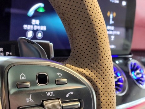 벤츠 CLS 53amg 실내 풀 커스텀, 시트 가죽트리밍과 실내 도색으로 완성했습니다.
