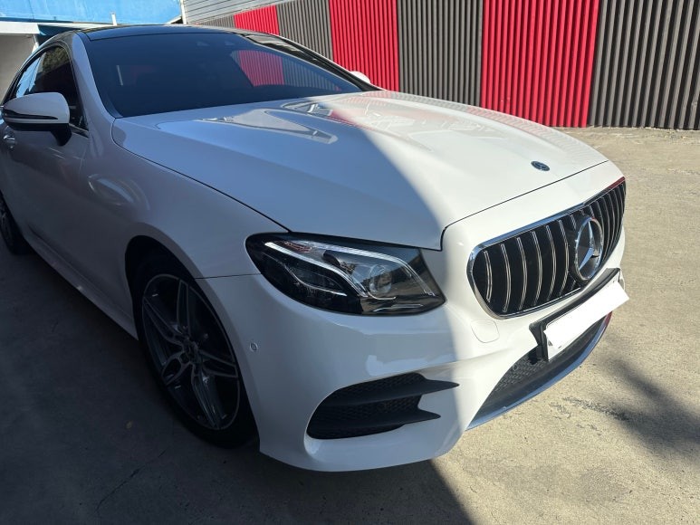 대전 벤츠 E220d 쿠페 W213 - 다이아몬드 그릴 탈거 후 GT 세로그릴 튜닝 / 대전 서구 탄방동