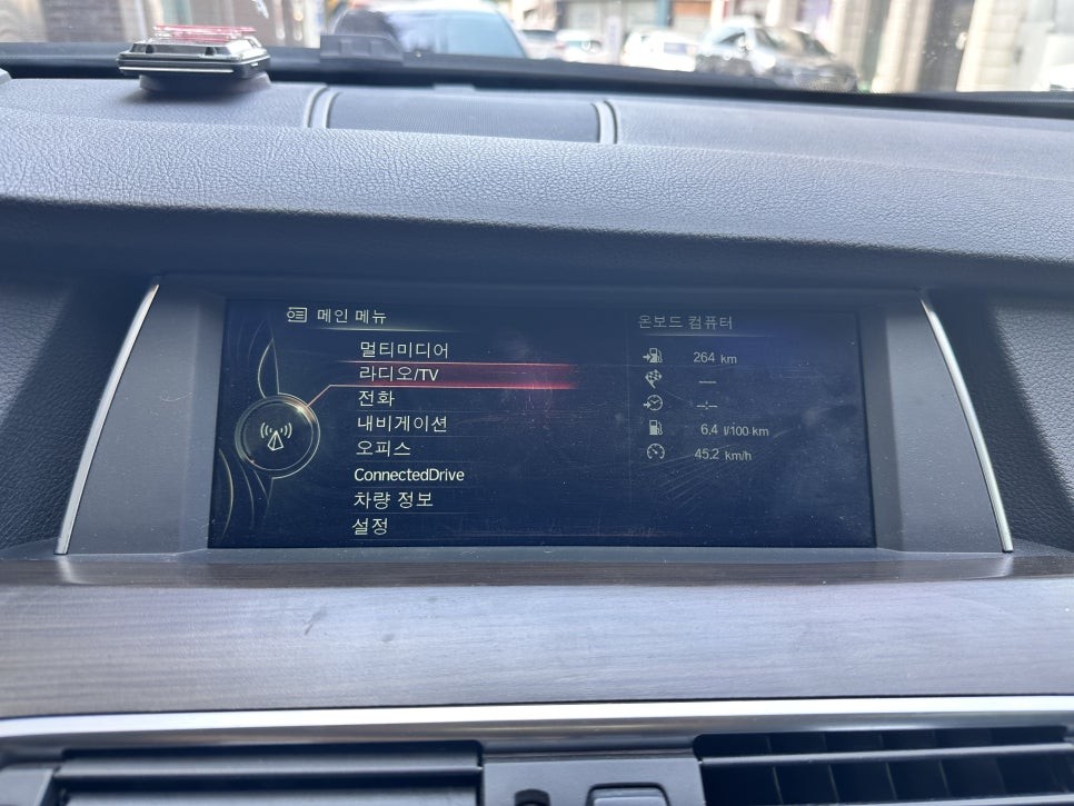 BMW 5시리즈 5GT (F07) - 오디오 네비게이션 노시그널 블랙아웃 , NBT 헤드유닛 고장으로 인한 수리 사례 [대전 BMW오디오 수리] / 대전 서구 탄방동