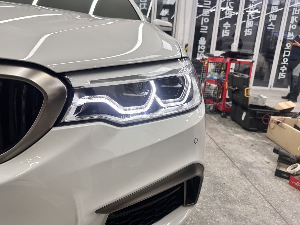 BMW 530i 5시리즈 G30 주간주행등 LED 고장! ,  [대전 BMW G30 황변 수리] / 대전 서구 탄방동