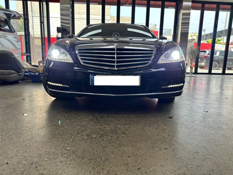 벤츠 S클래스 S350 W221 후기형 - LED 실내등과 HID전조등 , 그리고 블루투스 오디오 리시버 추가까지! / 대전 서구 탄방동