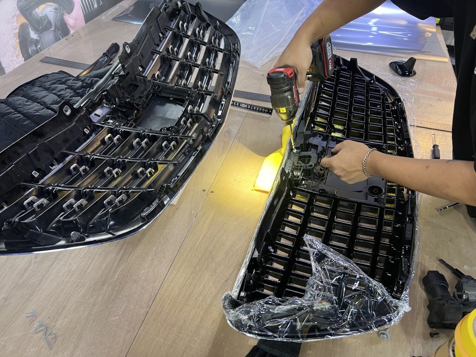울산랩핑 벤츠 S클래스 실버 투톤으로 변화하다