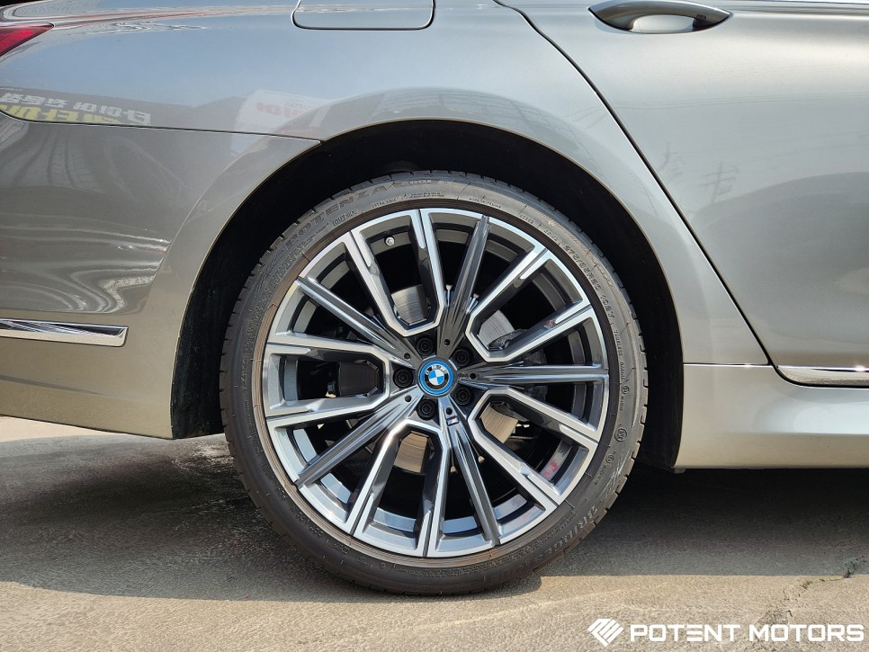 휠깨짐 BMW 745e 순정 20인치 휠 수리복원 / 인천 서구,부평,부천