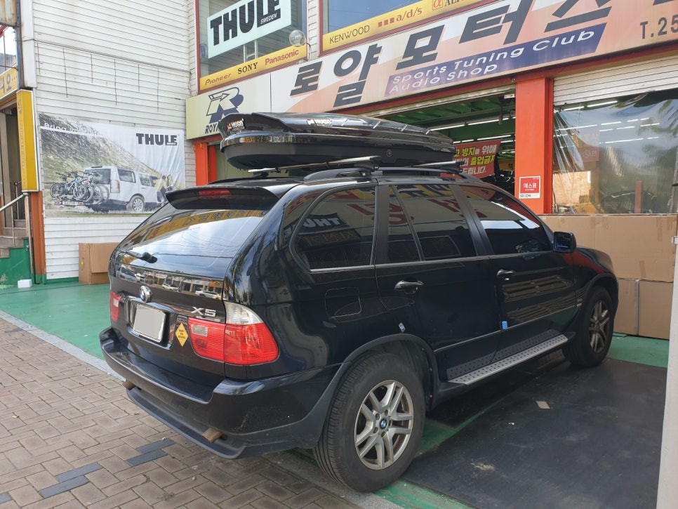 BMW X5 E53 순정형 사이드스텝 옆 발판 시공 크라운제이카