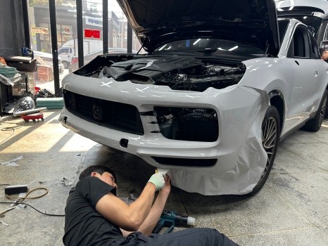 광주 랩핑 포르쉐 카이엔 고광택 크레용 시공기 / 광주 서구